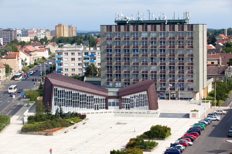 Файл:FBMI CVUT budova.jpg